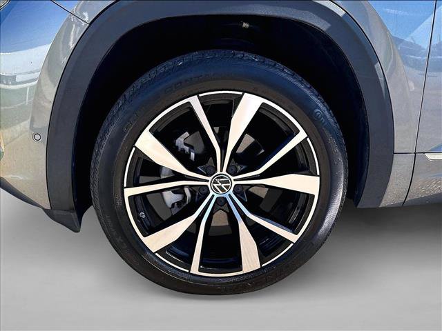 Used 2024 Volkswagen Atlas SEL Premium R-Line AWD/4WD image 10