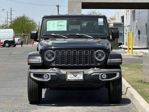 New 2026 Jeep Gladiator Mojave AWD/4WD image 8