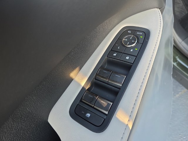 New 2026 Lexus RX 350h AWD/4WD image 13