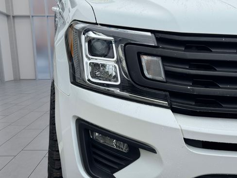 Used 2020 Ford Expedition XLT w/ Equipment Group 202A AWD/4WD image 6