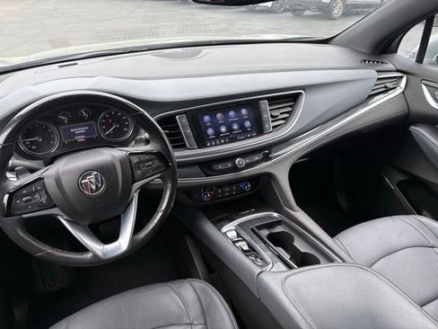 Used 2023 Buick Enclave Essence AWD/4WD image 21