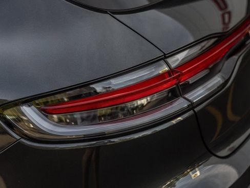 Certified 2025 Porsche Macan image 21