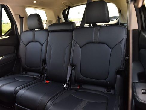Certified 2025 Honda Pilot Touring image 25