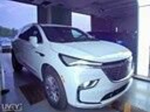 Used 2024 Buick Enclave Essence w/ Trailering Package, 5000 lbs. FWD image 4