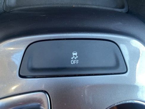 Used 2018 Chevrolet Malibu LT image 19