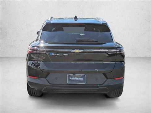 New 2026 Chevrolet Equinox EV LT image 8