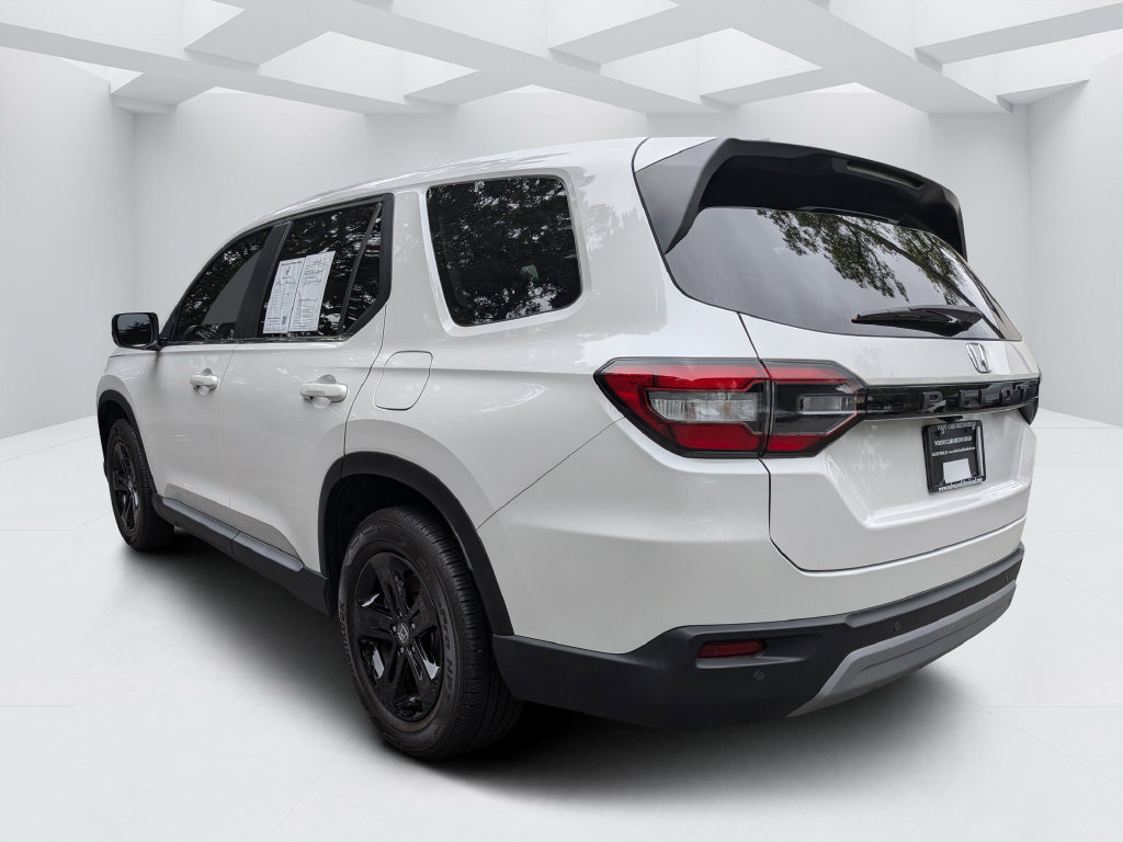 Used 2025 Honda Pilot EX-L image 5