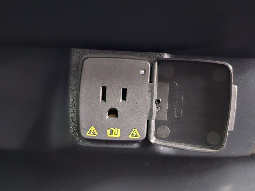 Used 2025 Ford Expedition Active AWD/4WD image 27