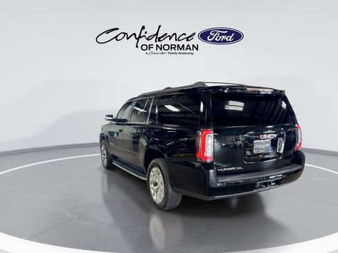 Used 2016 GMC Yukon XL SLT w/ Open Road Package AWD/4WD image 6