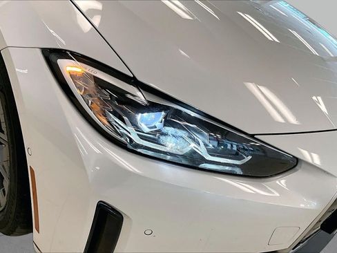 Used 2023 BMW i4 eDrive40 w/ Premium Package RWD image 26