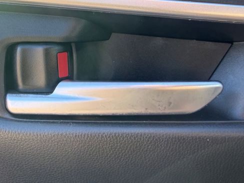 Used 2019 Toyota RAV4 XLE image 19