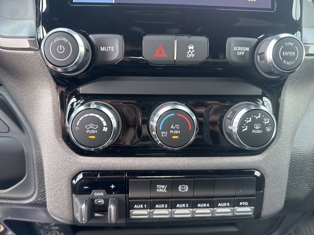 New 2025 RAM 4500 Tradesman AWD/4WD image 20