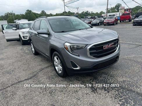 Used 2020 GMC Terrain SLE w/ Driver Convenience Package FWD image 4