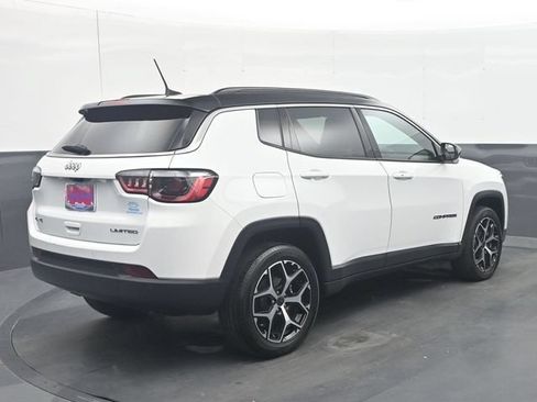 Used 2025 Jeep Compass Limited AWD/4WD image 7