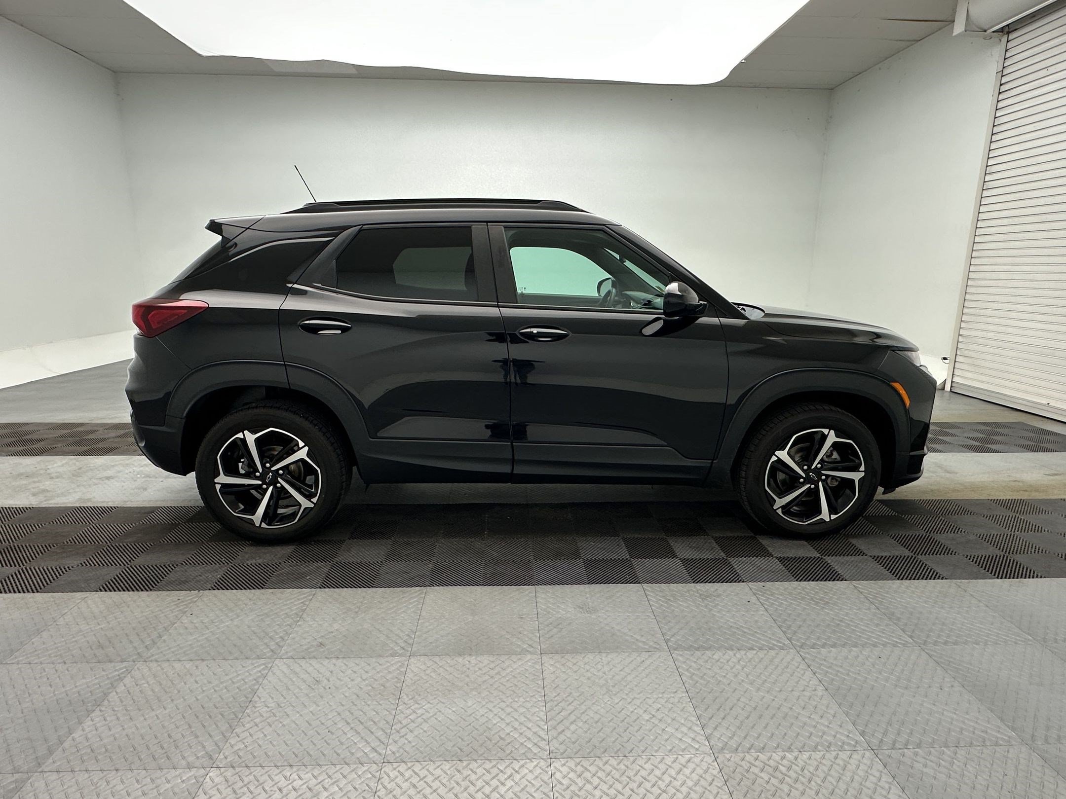 Certified 2023 Chevrolet TrailBlazer RS w/ Convenience Package AWD/4WD image 8