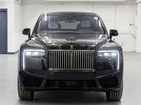 New 2026 Rolls-Royce Cullinan Black Badge image 7