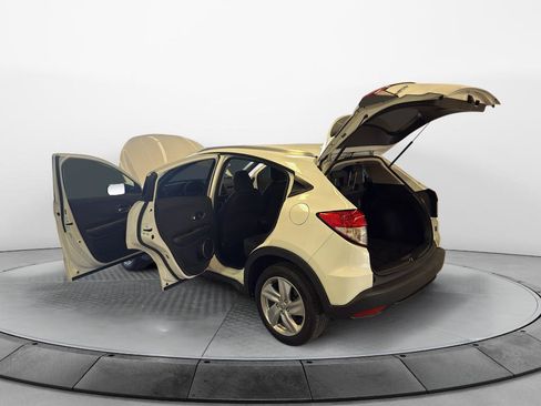 Used 2019 Honda HR-V EX image 12