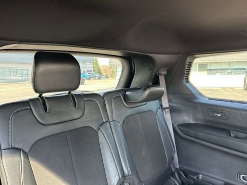 Used 2023 Jeep Grand Cherokee L Laredo image 9