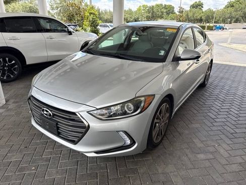 Used 2017 Hyundai Elantra Limited FWD image 3