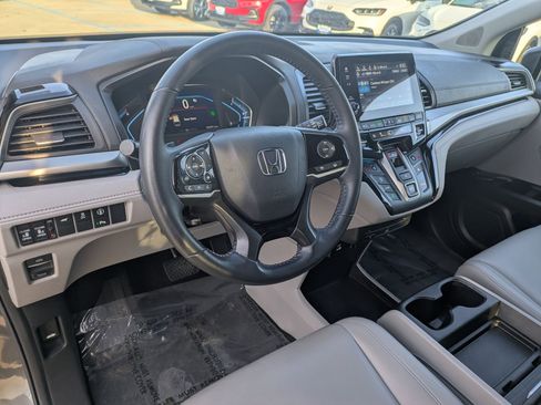 Certified 2023 Honda Odyssey Touring image 9