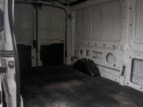 Used 2023 Ford Transit 250 Medium Roof AWD image 13