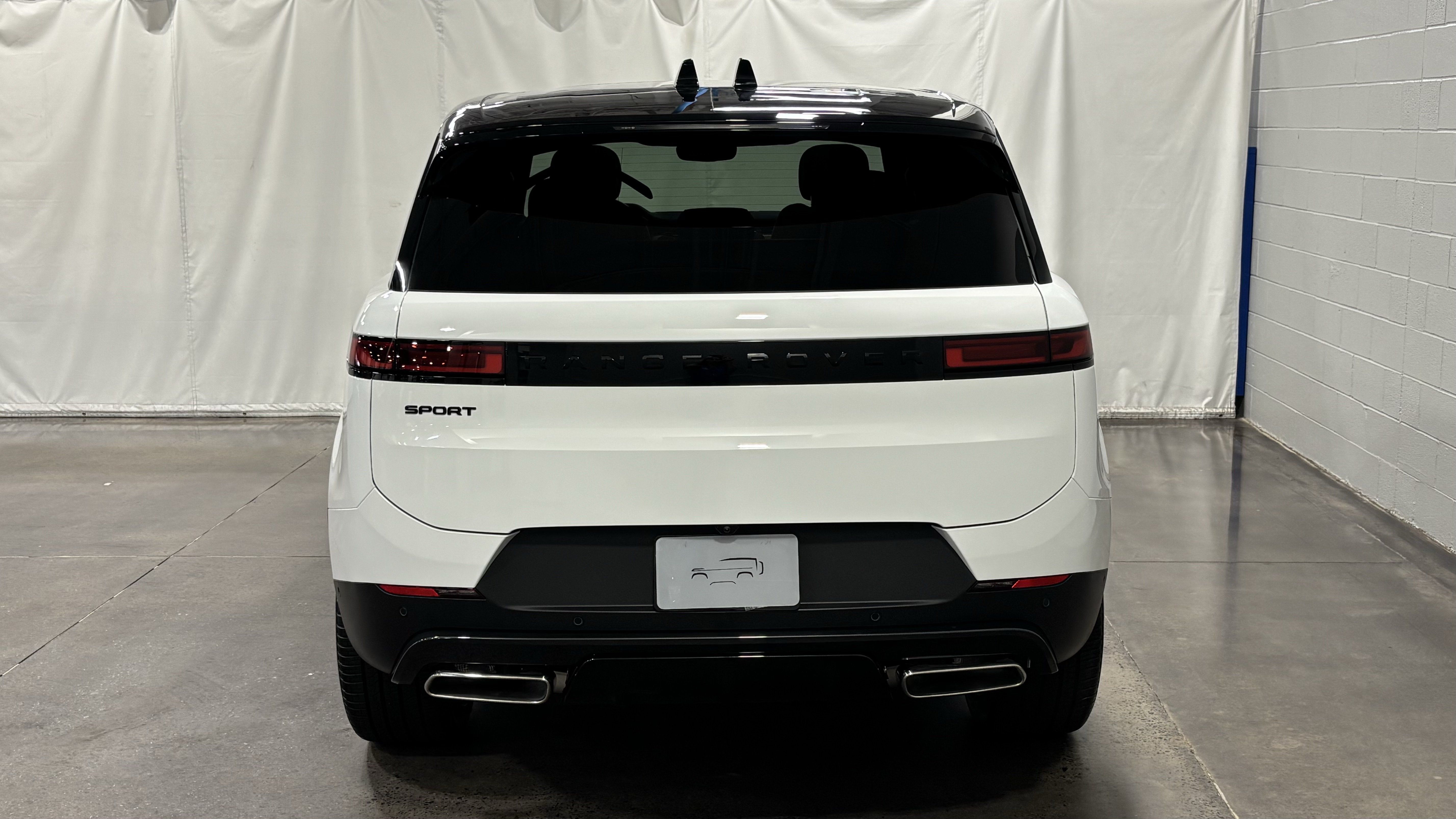 New 2026 Land Rover Range Rover Sport SE AWD/4WD image 8