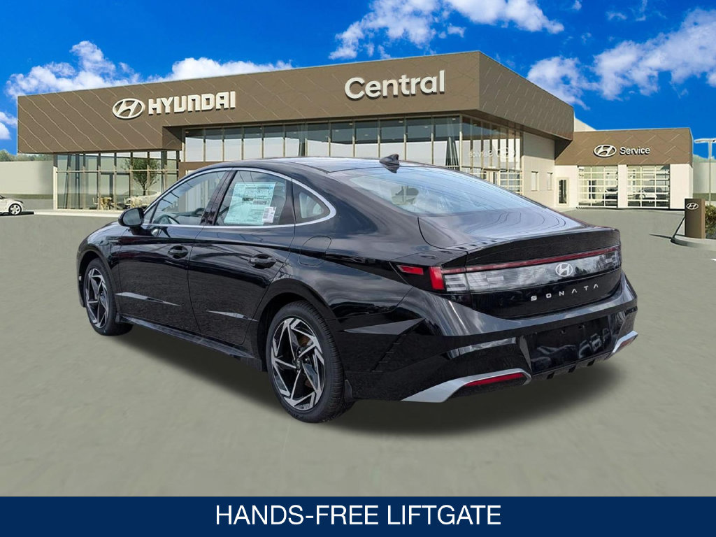 New 2026 Hyundai Sonata SEL FWD image 6