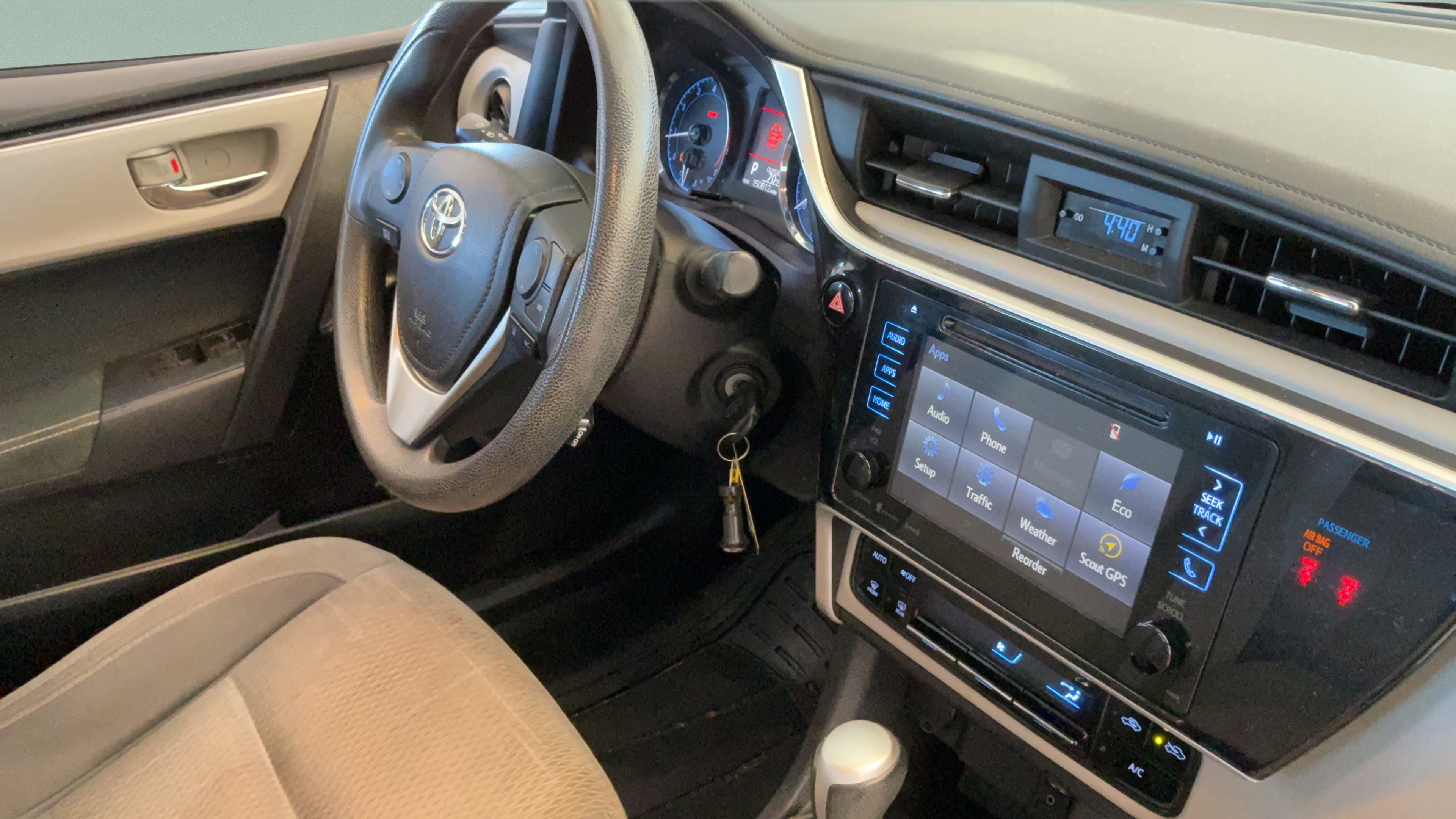 Used 2018 Toyota Corolla LE w/ LE Premium Package FWD image 32