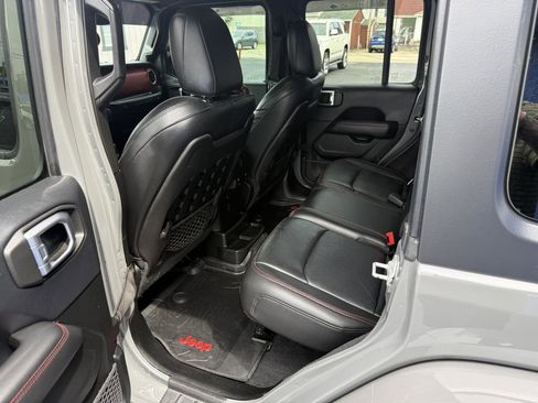 Used 2019 Jeep Wrangler Unlimited Rubicon AWD/4WD image 16