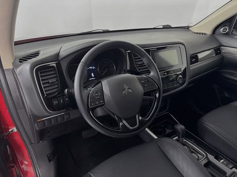 Used 2019 Mitsubishi Outlander SEL image 9