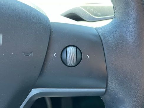 Used 2023 Tesla Model 3 Standard Range image 14