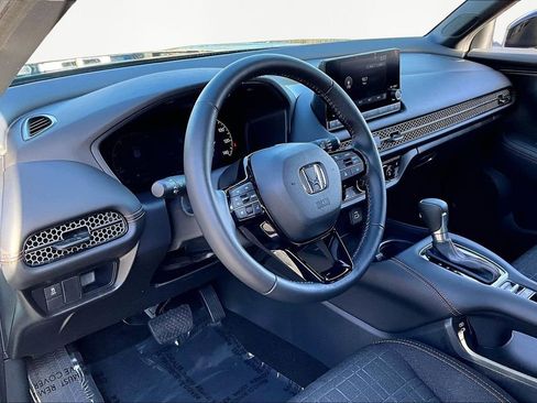 Used 2025 Honda HR-V Sport image 14