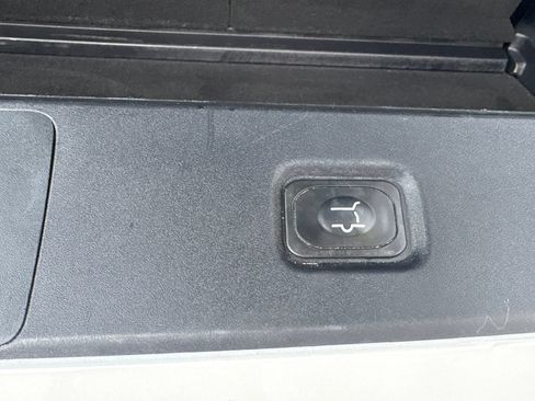 Used 2025 Ford Expedition Tremor AWD/4WD image 21