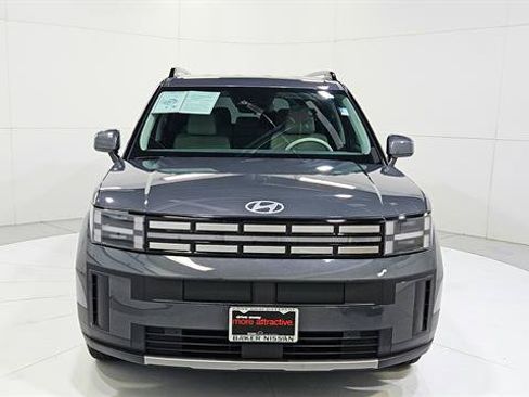 Used 2025 Hyundai Santa Fe SEL FWD image 2