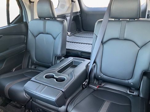 Used 2024 Honda Pilot Touring image 15