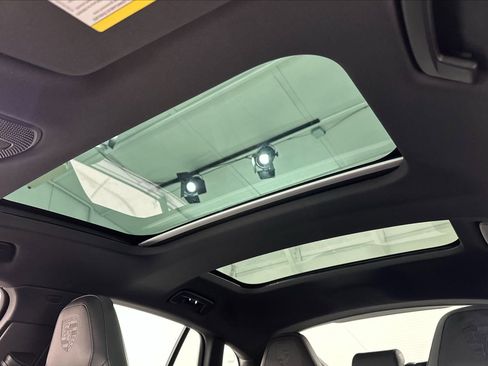 New 2025 Porsche Panamera image 32