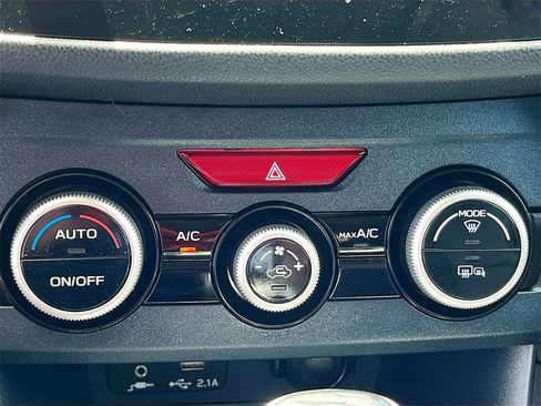 Used 2023 Subaru Crosstrek 2.0i Premium image 15