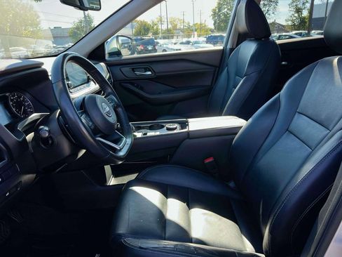 Used 2022 Nissan Rogue SL image 16