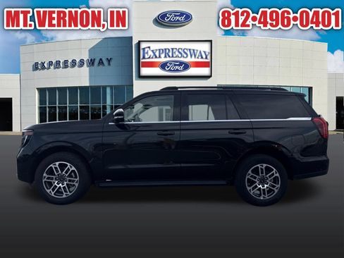 Used 2025 Ford Expedition Active AWD/4WD image 6