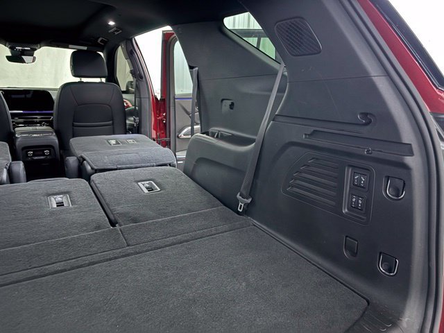 Used 2025 Chevrolet Traverse RS AWD/4WD image 15