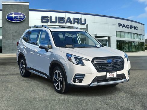 Used 2023 Subaru Forester Touring image 1