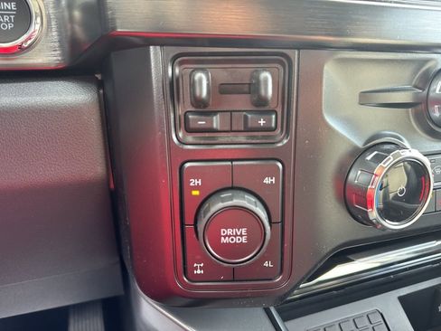 New 2026 Ford F250 Lariat w/ Black Appearance Package AWD/4WD image 7