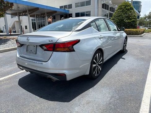 Used 2021 Nissan Altima 2.5 SR FWD image 5