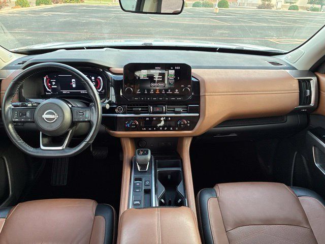 Certified 2024 Nissan Pathfinder Platinum FWD image 14