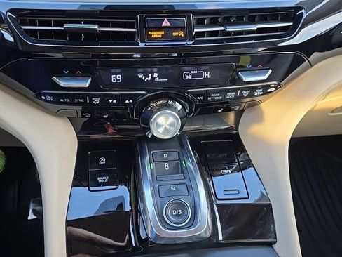 Used 2022 Acura MDX SH-AWD w/ Technology Package image 25