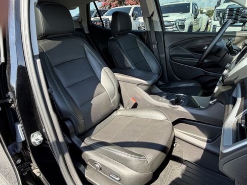 Used 2024 GMC Terrain SLT w/ Elevation Edition AWD/4WD image 32