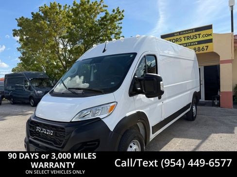 Used 2023 RAM ProMaster 2500 FWD image 1