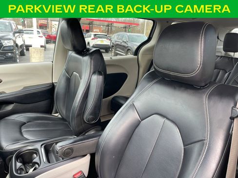 Used 2021 Chrysler Voyager Lxi image 21