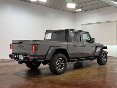 Used 2024 Jeep Gladiator Rubicon w/ Convenience Group AWD/4WD image 24
