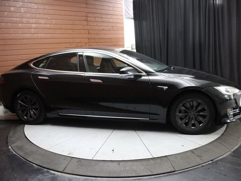 Used 2018 Tesla Model S 75D image 19